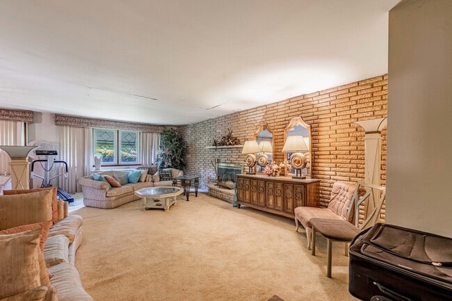 Photo - 1317 Seeley Ave