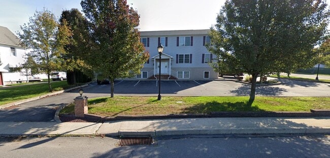 Building Photo - 913 Dunmore St Unit 2D