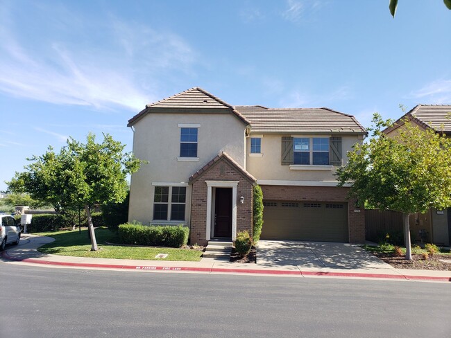 Large Executive 3 Bed, 2.5 Bath, 1963 sqft... - Large Executive 3 Bed, 2.5 Bath, 1963 sqft... House