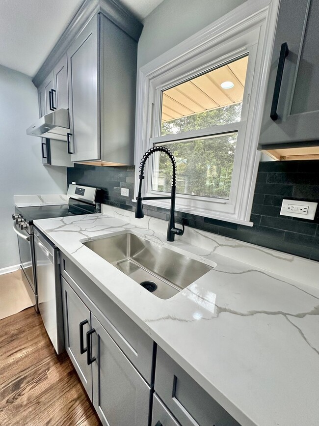 Photo - 8129 W Courtland Ave