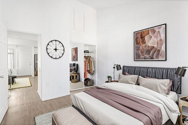 Vanowen Square Apartments