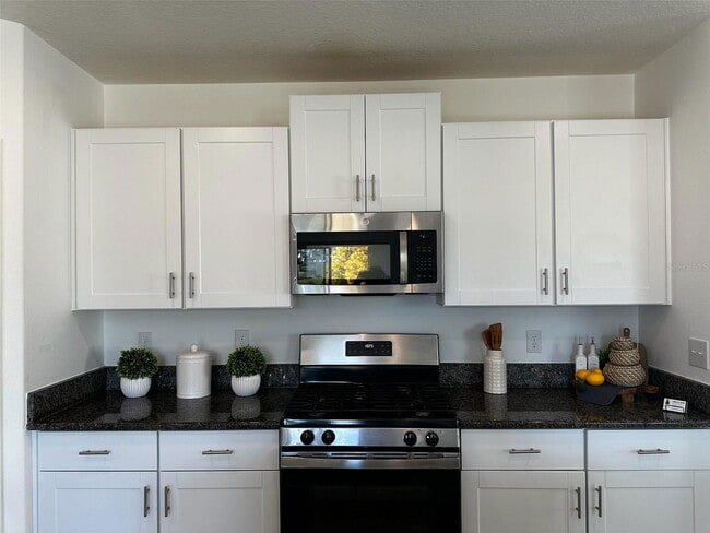 Photo - 5213 Dandelion St