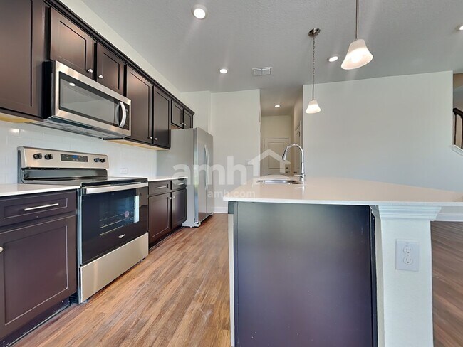 Photo - 27372 St Andrews Ave