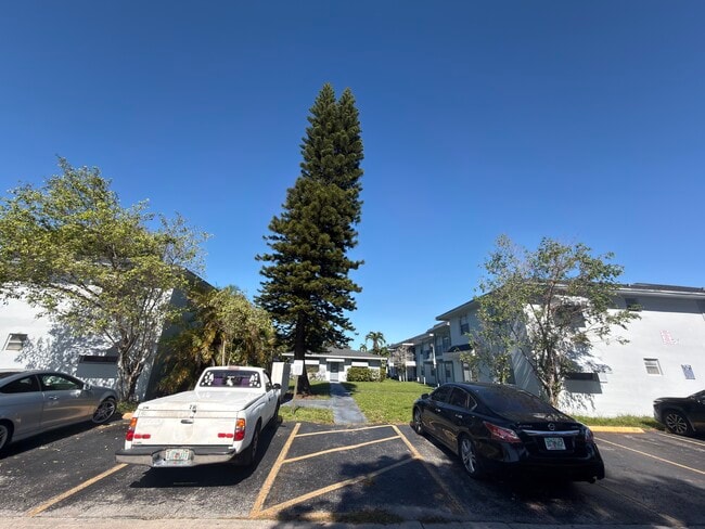 Photo - 2220 NW 58th Ter Unidad # 4