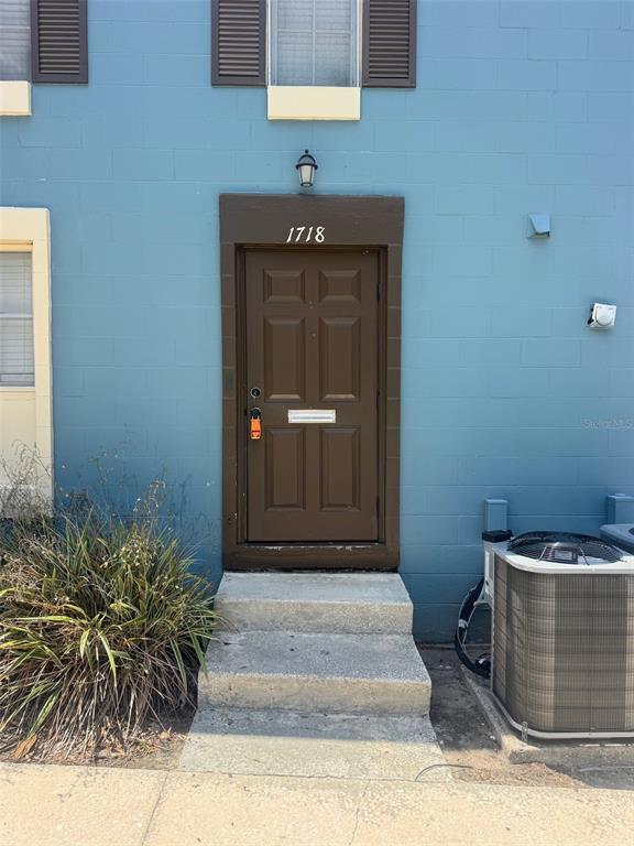 Photo - 1718 NE 3rd St