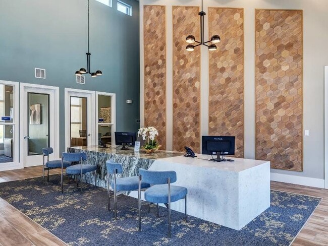 LOBBY l Valley View - Valley View Rental