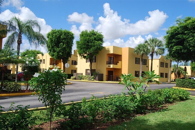 Building Photo - 650 NW 114th Ave Unit 101