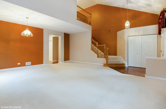 Photo - 285 Seaton Ct