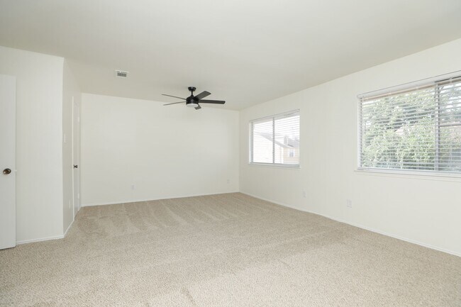 Photo - 5800 Lumberdale Rd Unit 17