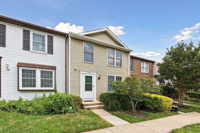 7994 Tyson Oaks Cir