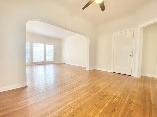 Photo - 506 N Genesee Ave