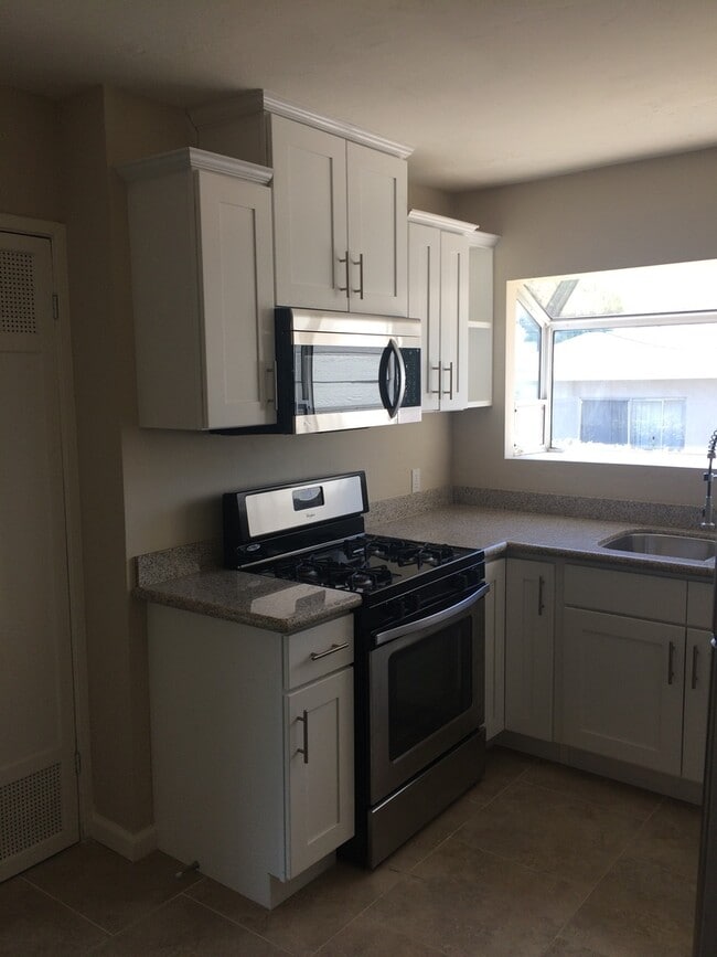 Photo - 548 West St