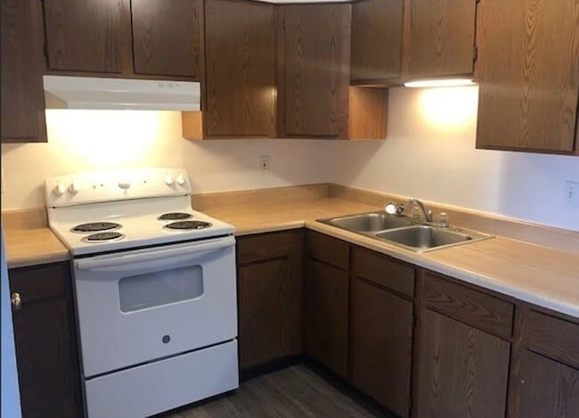 Photo - 1216 S G Ave