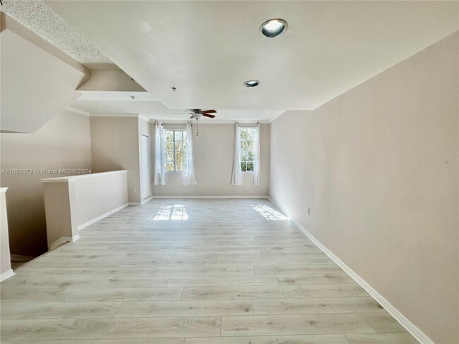 Photo - 2941 NE 185th St Townhome