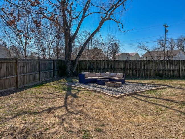 246 Waterford Dr