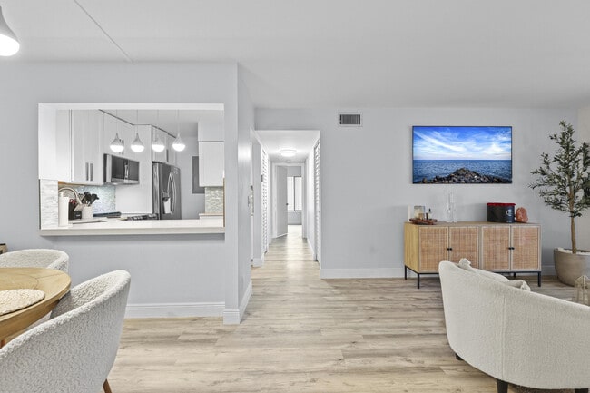 Photo - 629 Sea Pine Way Unit D2