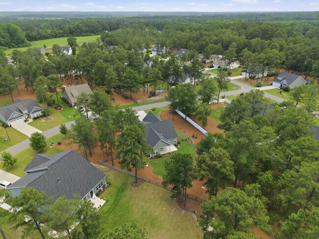 Photo - 511 Pondpine Ln