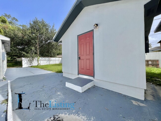 Building Photo - 3105 W Spruce St Unit 3