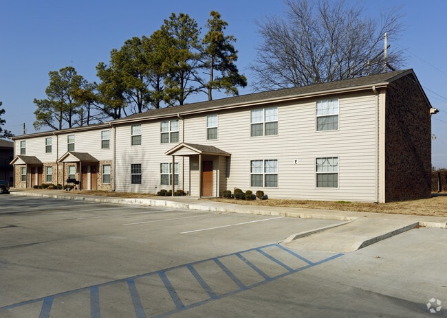 Barton Court Apartments - Barton Court Apartments