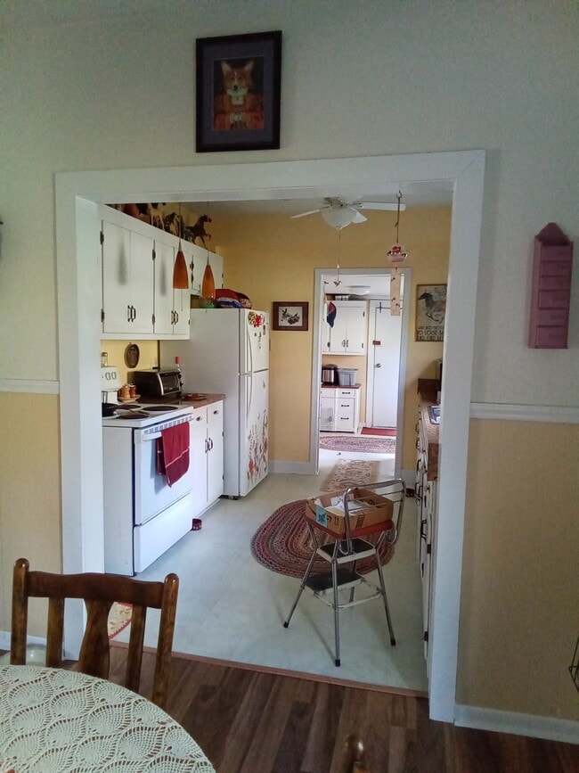 Photo - 188 G St
