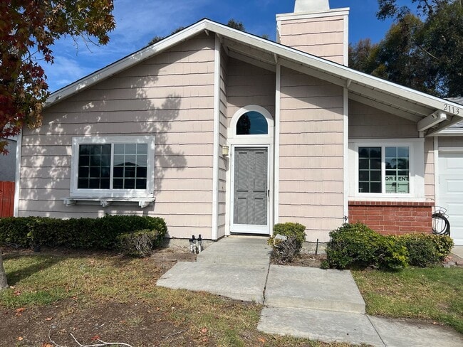 Building Photo - Wow! Single Story, 2 Bedroom, 2 Bath, with Community Beach!