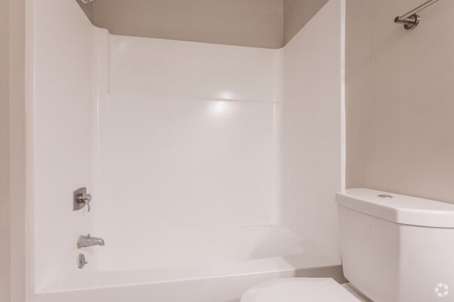 1BR, 1BA -700sqft