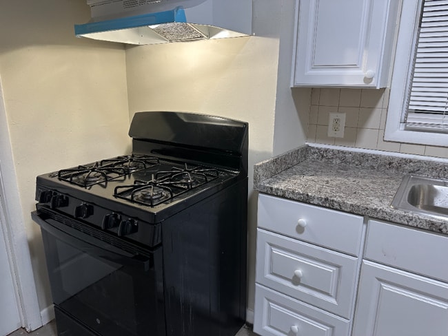 Photo - 96 President St