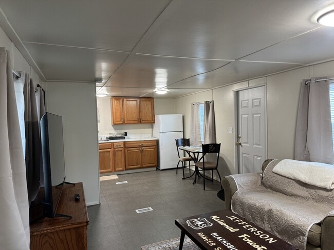 Photo - 60 Kraman Ln
