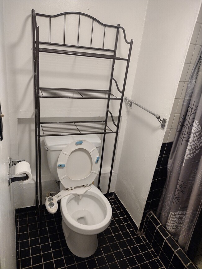 Photo - 1509 W Augusta Blvd Apartments Unit Jp777