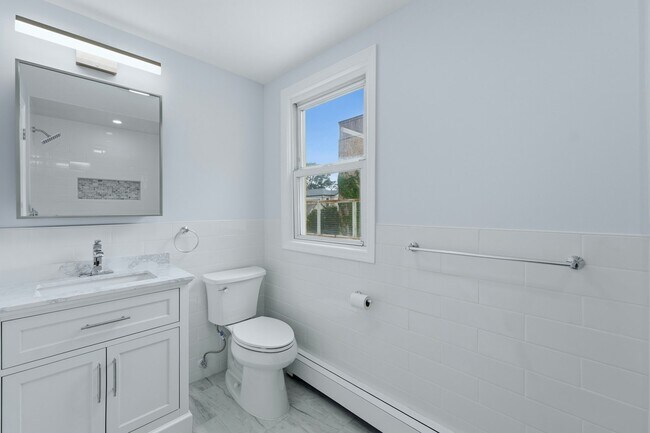 Photo - 547 42nd St Unit 2