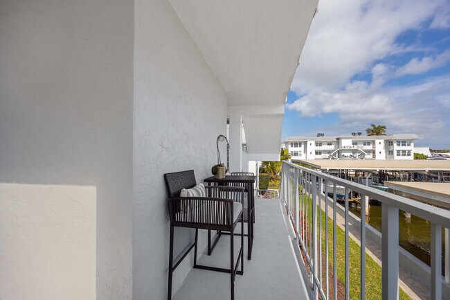 Photo - 1100 8th Ave S