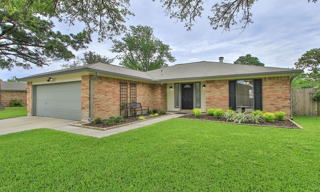 Building Photo - 19518 Gladewater Dr