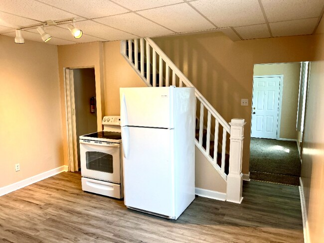 Photo - 568 Conrad Ave Casa