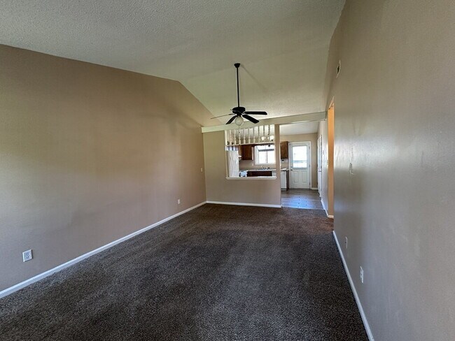 Photo - 399 W Frances St