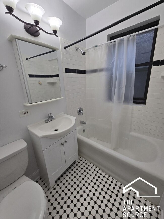 Photo - 716 Reba Pl Unit 3S