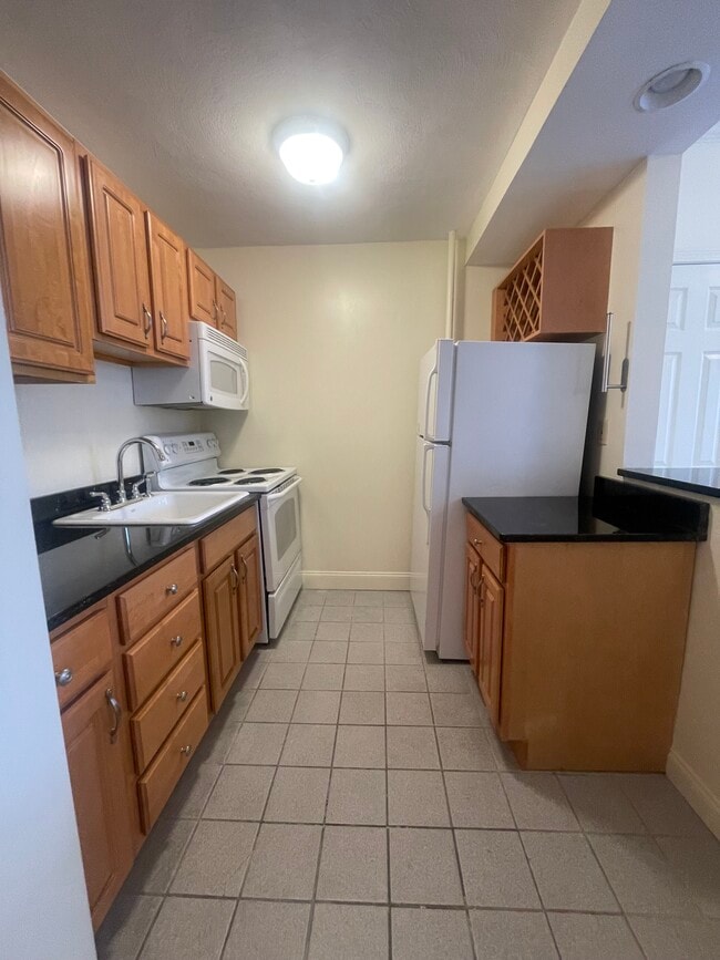 Photo - 50 Queensberry St Unit 6