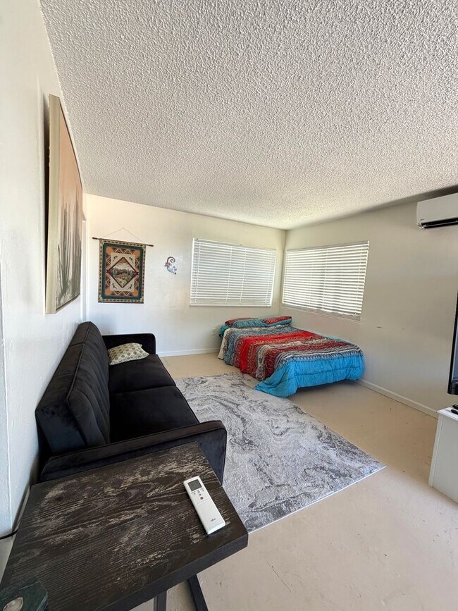 76233 Amboy Rd Unit 76233 Amboy Rd #B