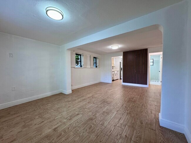 2390 SW 18th Ave