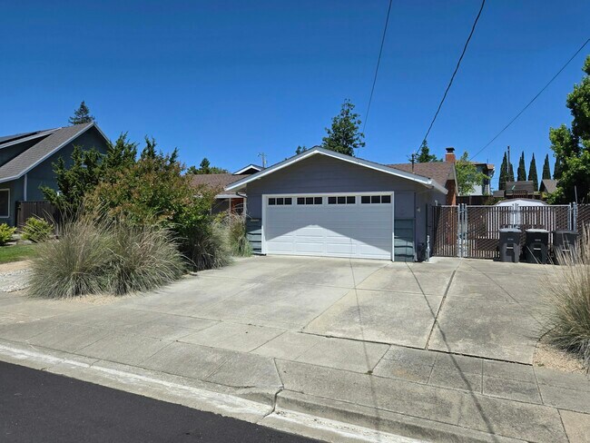 Photo - 11754 Regio Dr