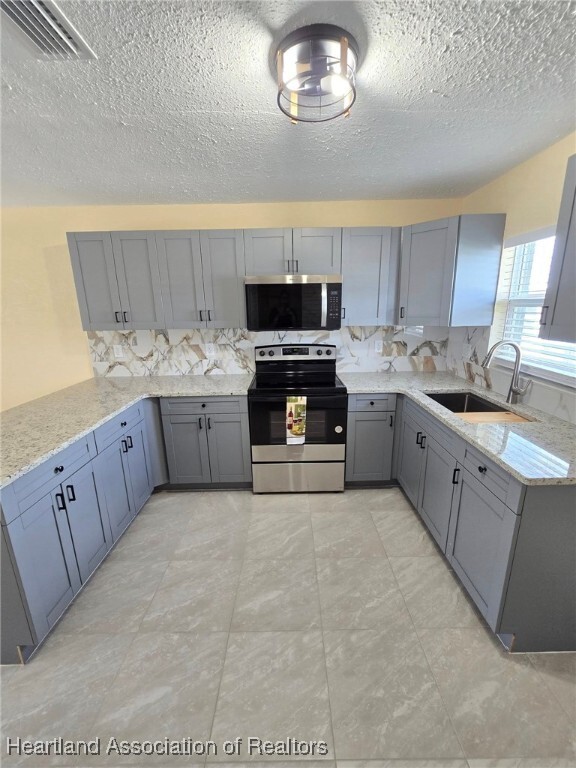 Photo - 613 Memorial Dr