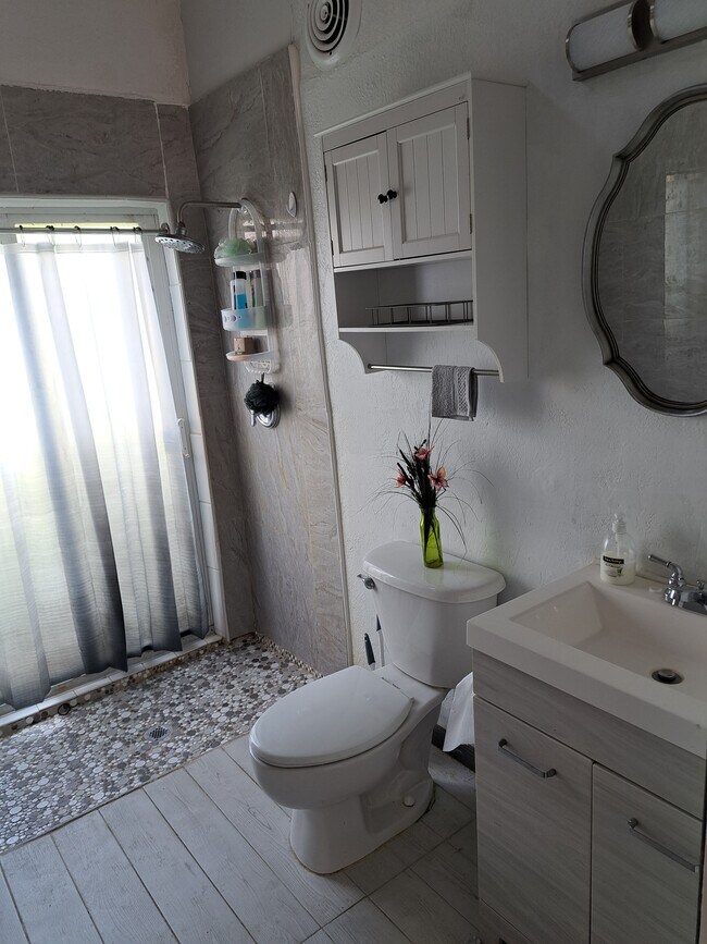 Photo - 16825 89th Pl N