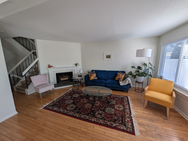 Photo - 609 Longfellow Dr