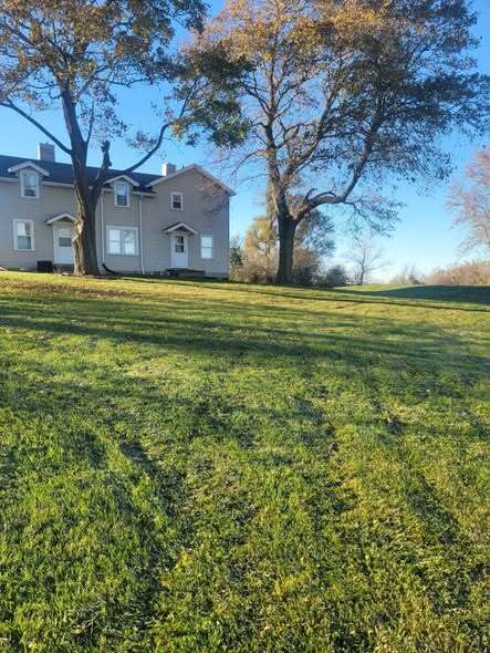 Photo - 15853 Spring St