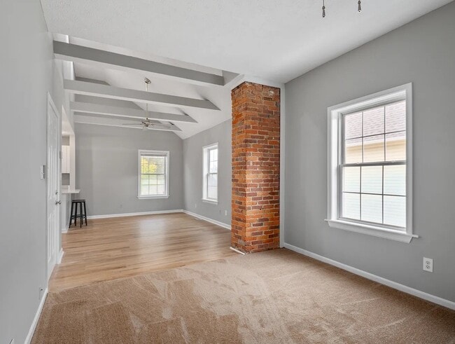 Photo - 2539 W 10th St