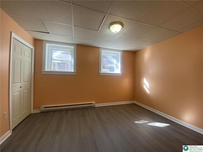 Photo - 404-406 Mahoning St