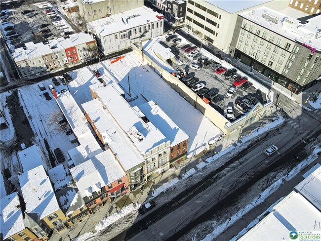 Photo - 1015 Hamilton St Unit B