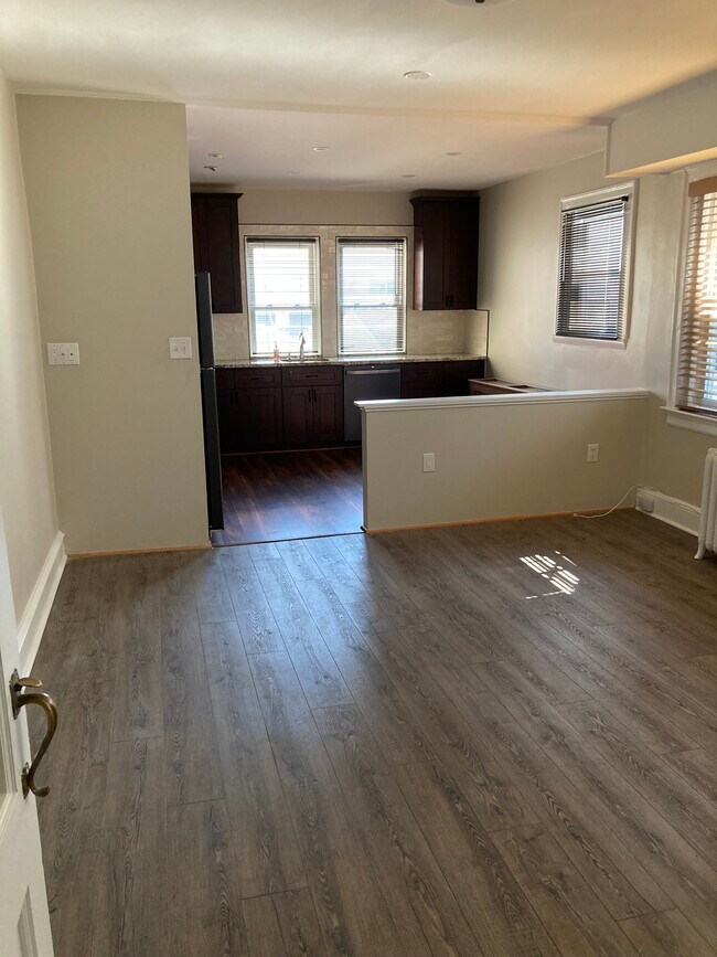 17 E Lancaster Ave Unit 2nd +3rd floor