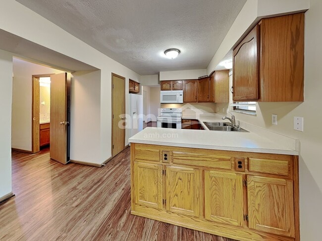 Photo - 3452 Oak Bend Blvd