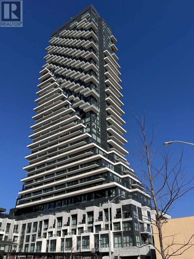 Photo - 30 Inn On The Pk Dr Unit 2809