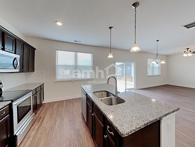 Photo - 1114 Amberly Wy